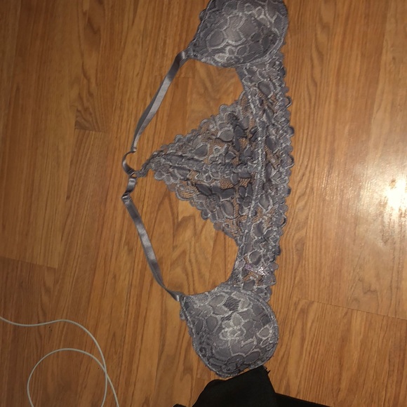 bra - Picture 2 of 2